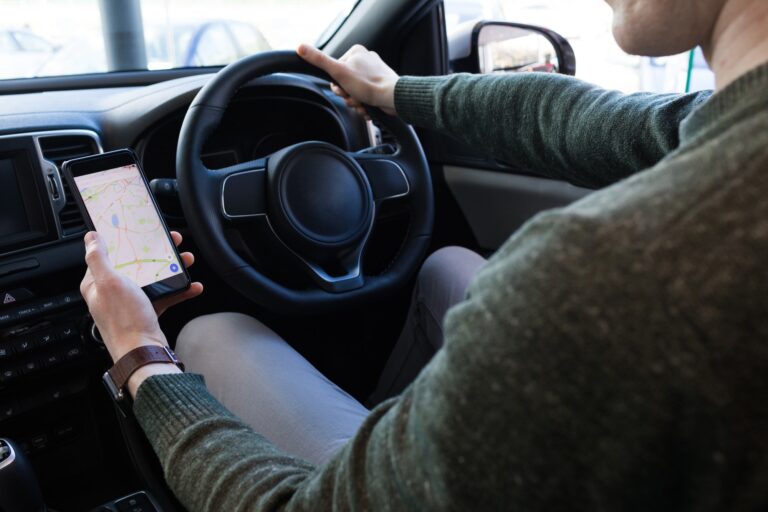 Driver distracted by smartphone while behind the wheel